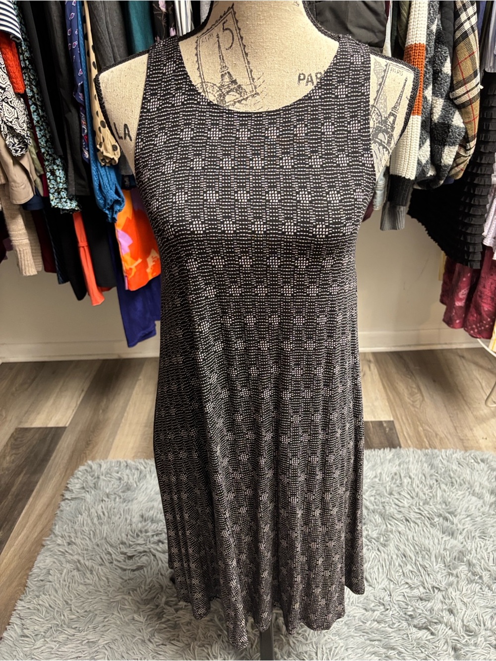 Black and White Sleeveless Geometric Midi Dress